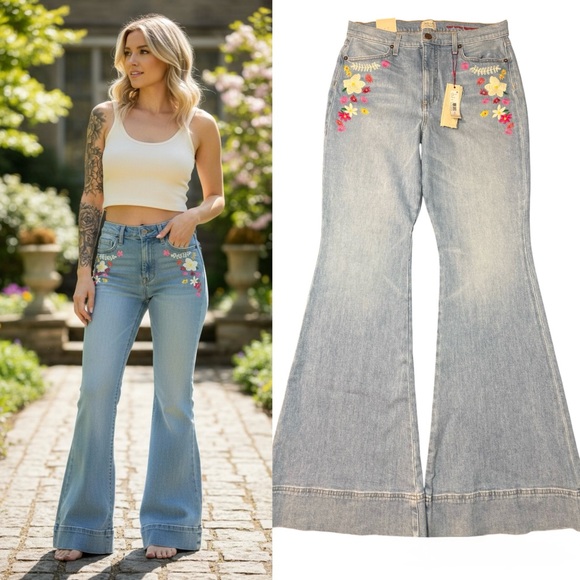 Alice + Olivia Denim - Alice + Olivia "Beautiful" High-Rise Bell Bottom Jeans - Floral Embroidered NWT